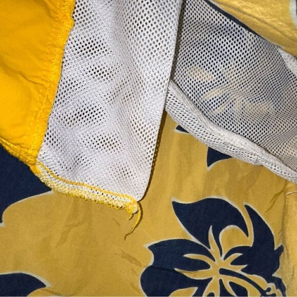 St. John’s Bay Floral Print Swim Shorts - Picture 4 of 7